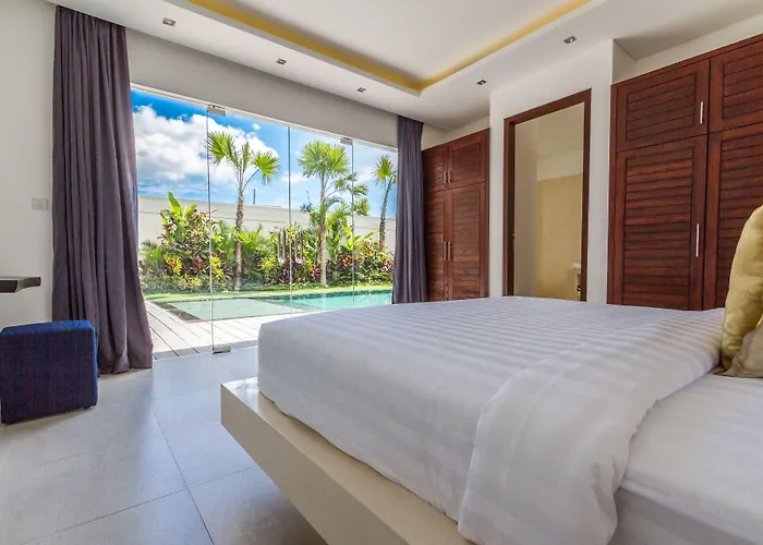 Villa Juna 3 Bedroom Stylish Seminyak 塞米亚克