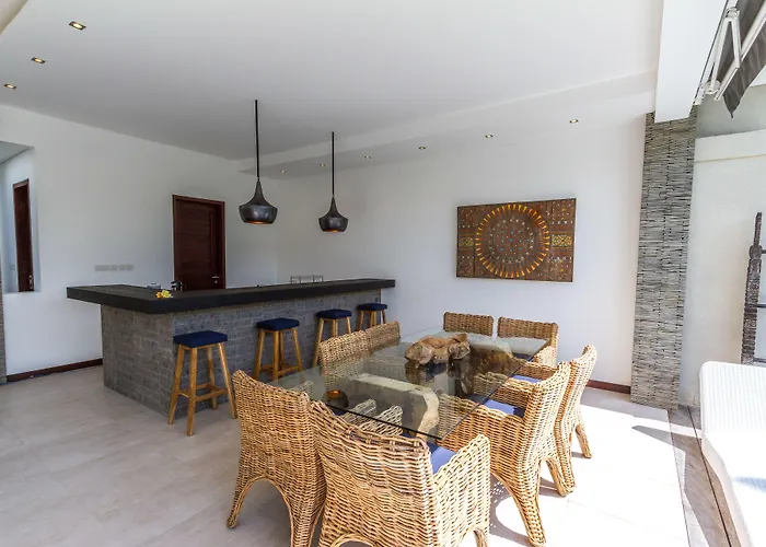 度假居 Villa Juna 3 Bedroom Stylish Seminyak *
