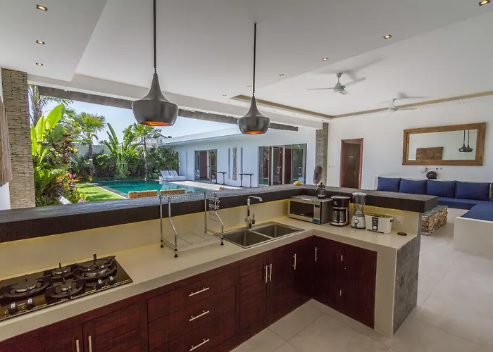 度假居 Villa Juna 3 Bedroom Stylish Seminyak