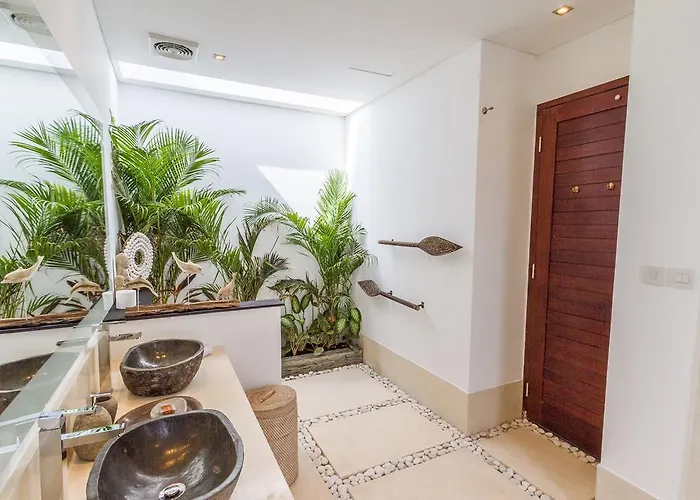 Villa Juna 3 Bedroom Stylish Seminyak 度假居 塞米亚克
