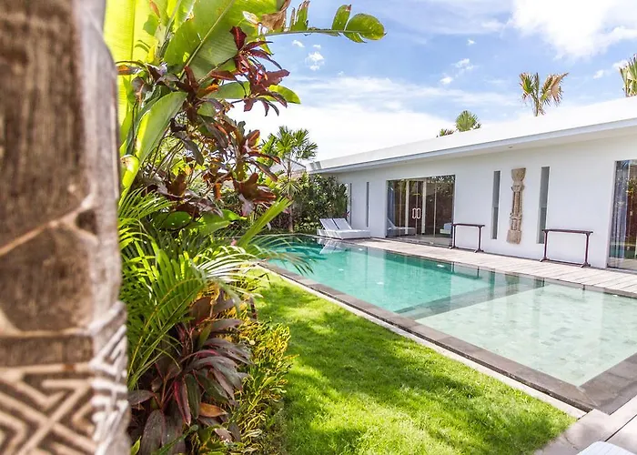 Villa Juna 3 Bedroom Stylish Seminyak