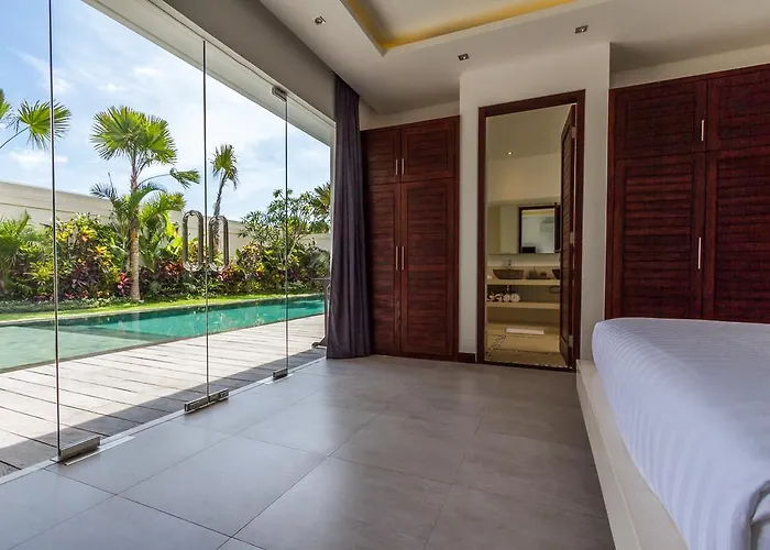 Villa Juna 3 Bedroom Stylish Seminyak 度假居 塞米亚克