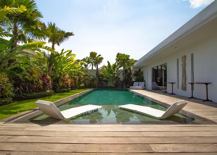 Villa Juna 3 Bedroom Stylish Seminyak 度假居 塞米亚克
